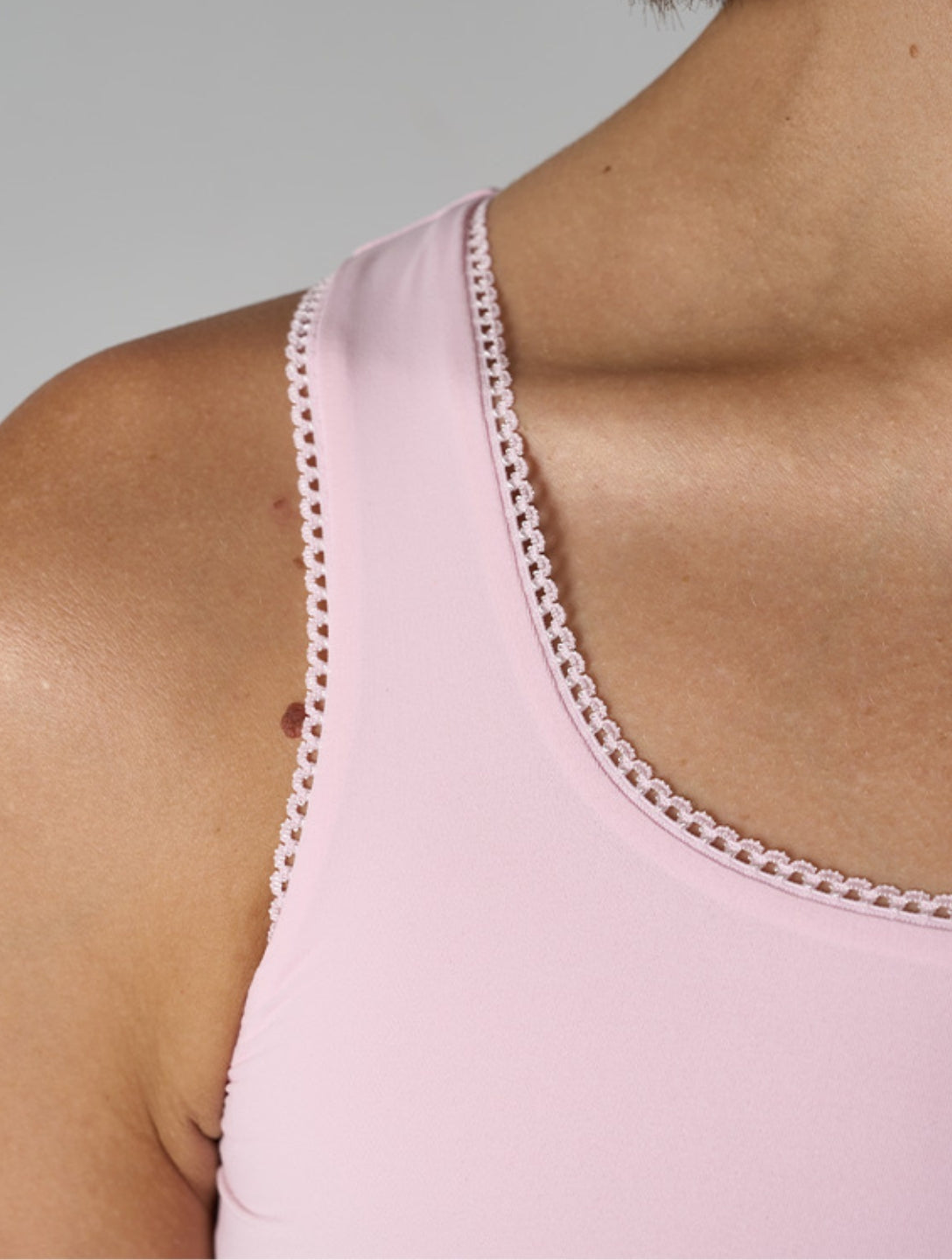 The Smooth Picot Tank